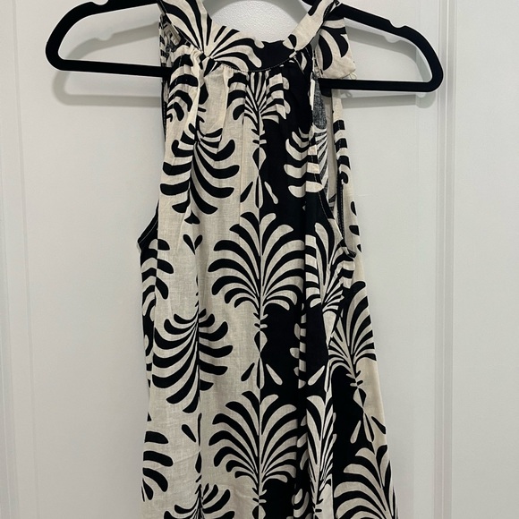 Chic Black and White Patterned Halter Top - Picture 1 of 5